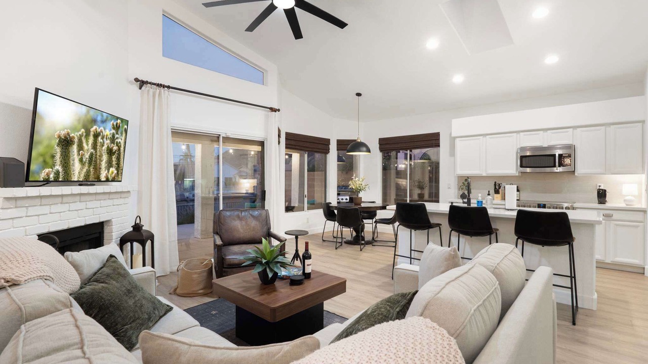 Photo of Livingroom in Arrowhead Lakes