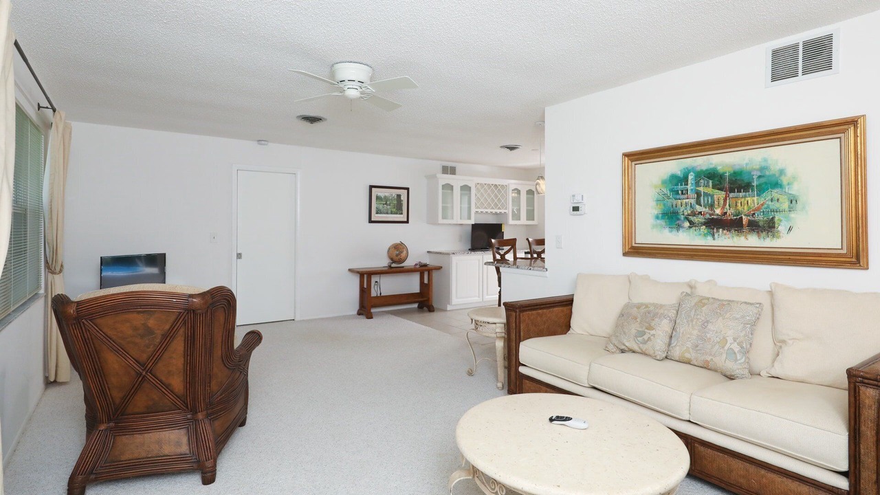 Photo of Livingroom in Harbour Heights