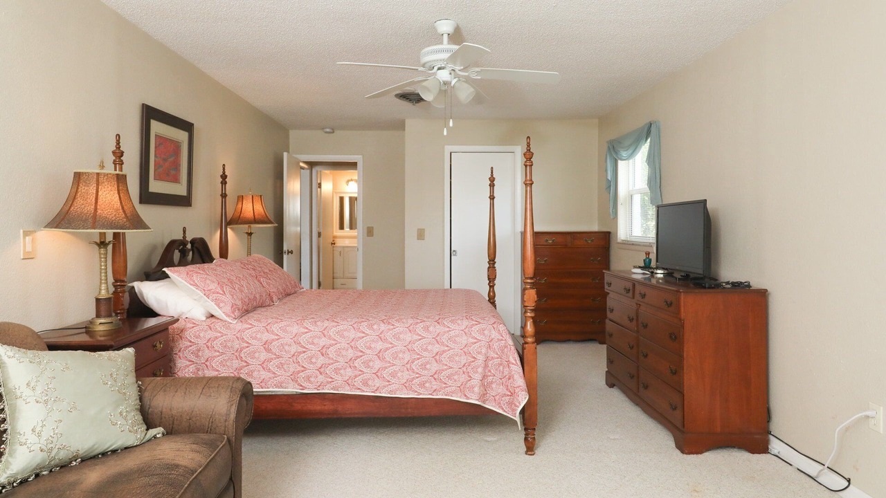 Photo of Bedroom in Harbour Heights