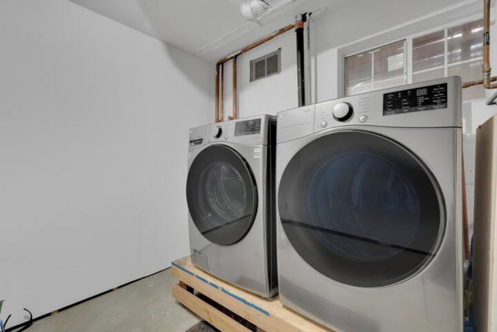 Photo of Others in Lower Pacific Heights