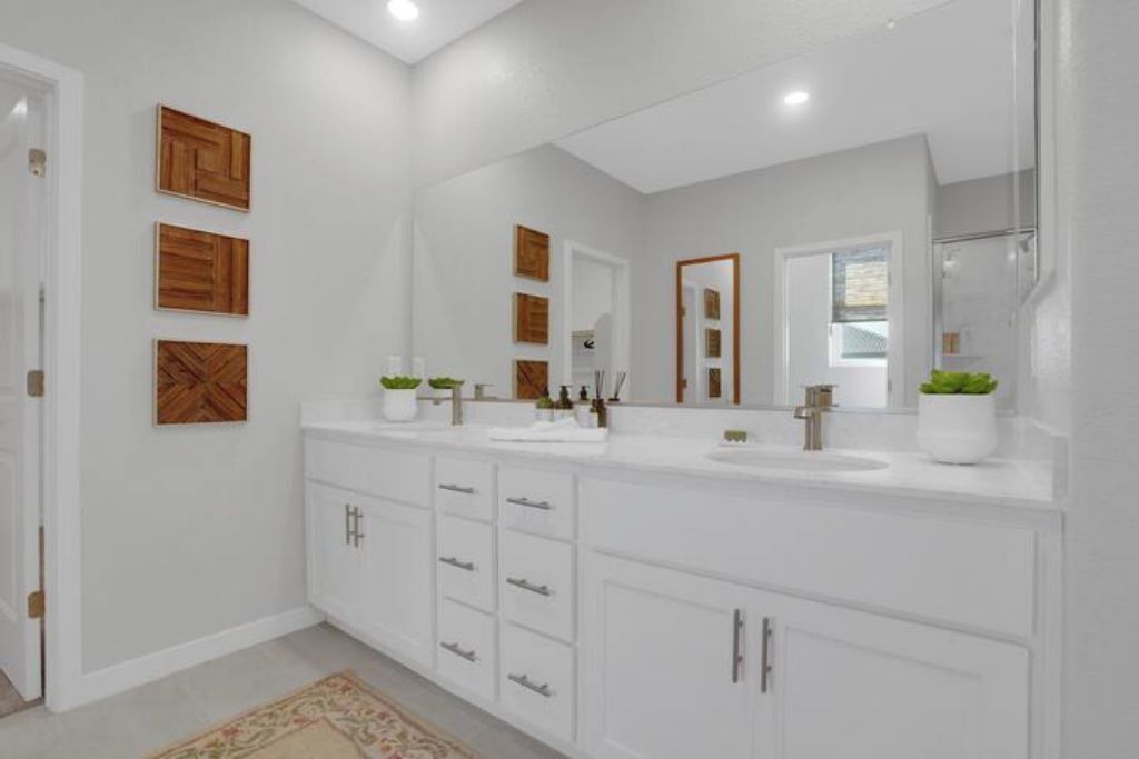 Photo of Bathroom in Lathrop