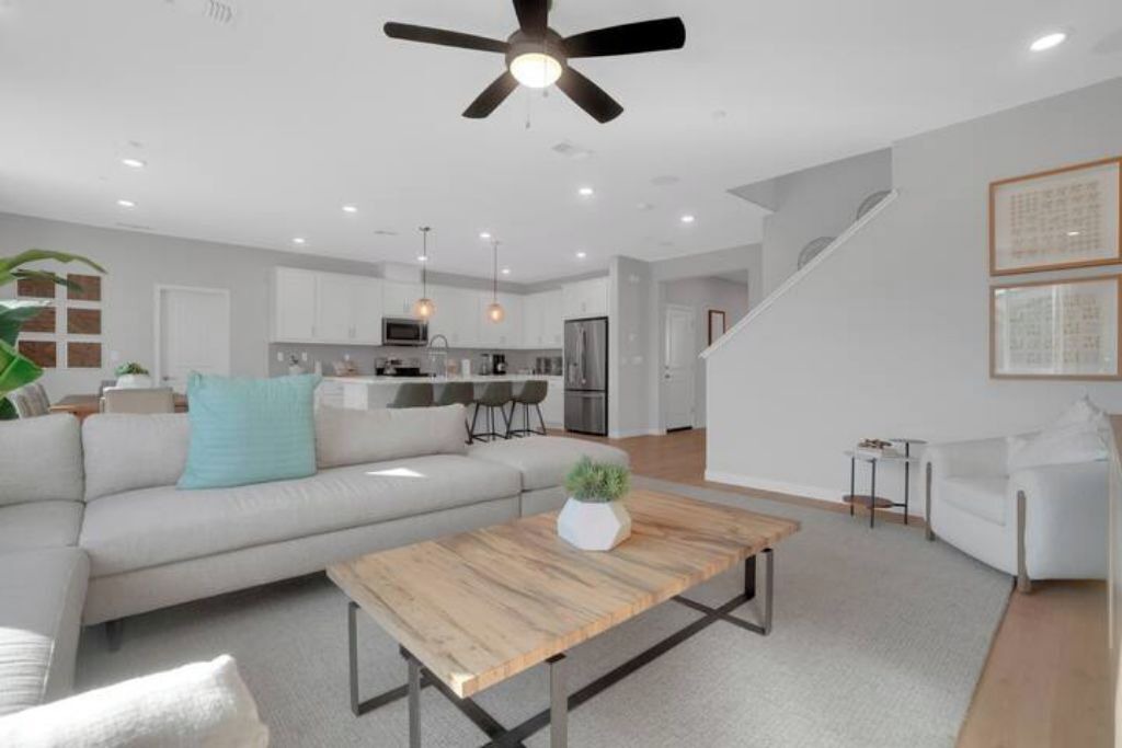 Photo of Livingroom in Lathrop