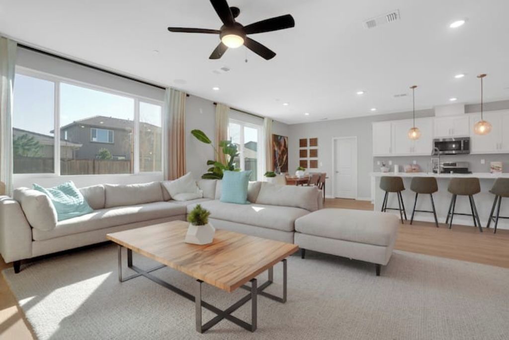 Photo of Livingroom in Lathrop