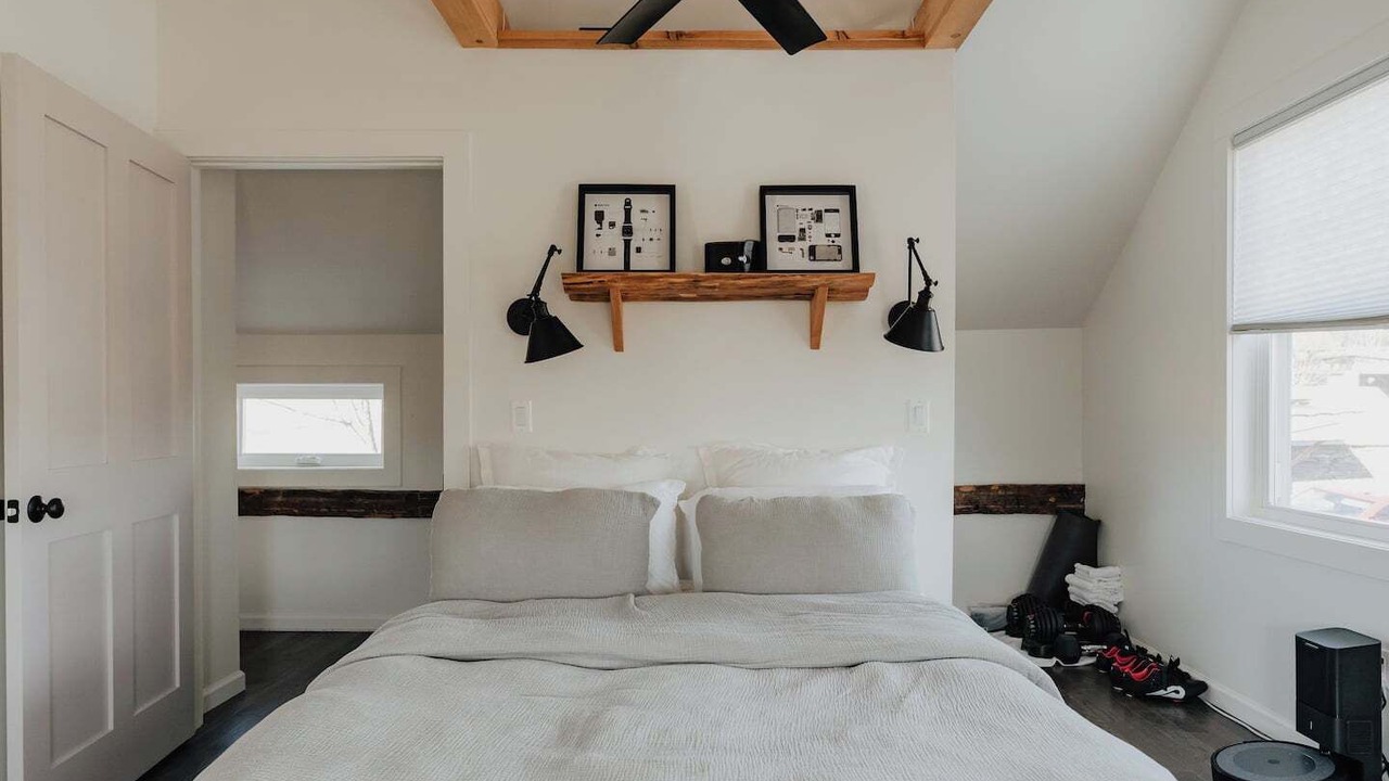 Photo of Bedroom in Town of Delaware