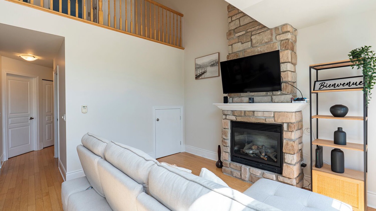 Photo of Livingroom in Saint-Sauveur