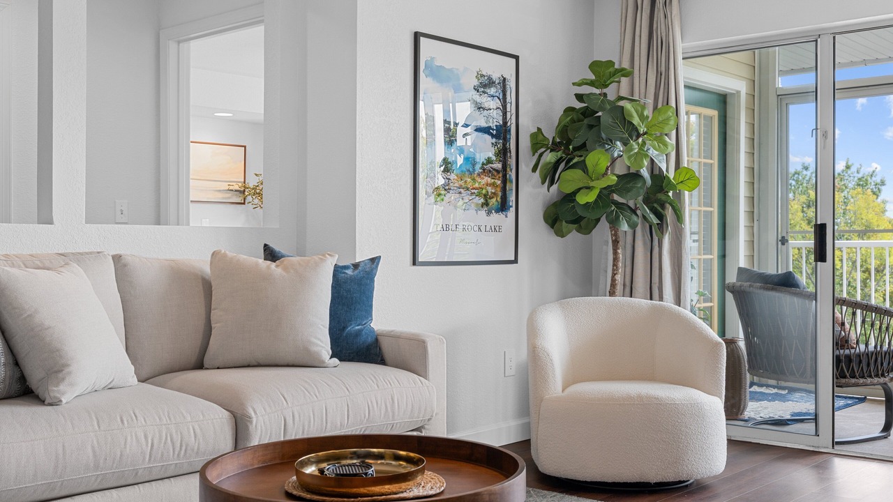 Photo of Livingroom in Kimberling City