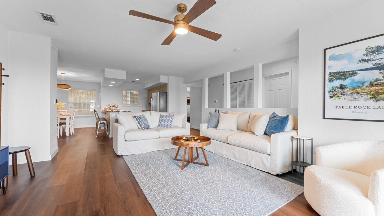 Photo of Livingroom in Kimberling City