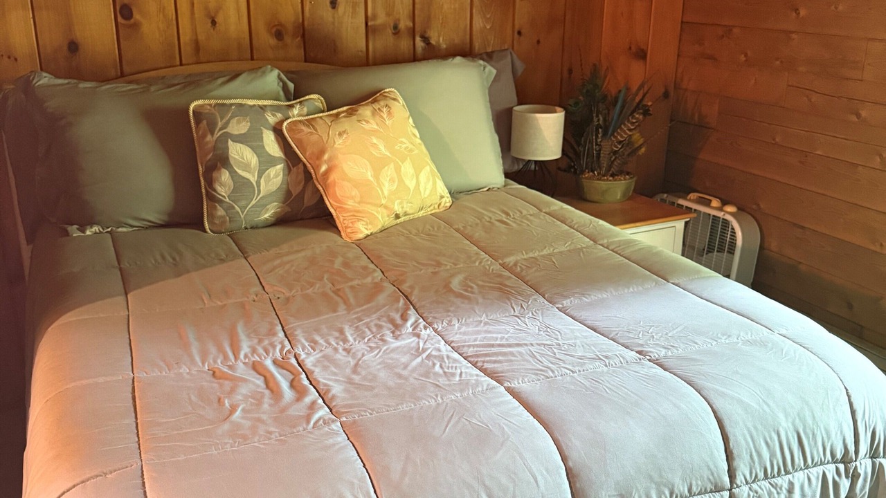 Photo of Bedroom in Bethel