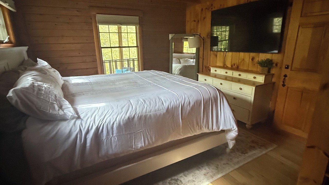 Photo of Bedroom in Bethel