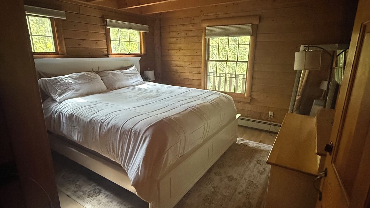 Photo of Bedroom in Bethel