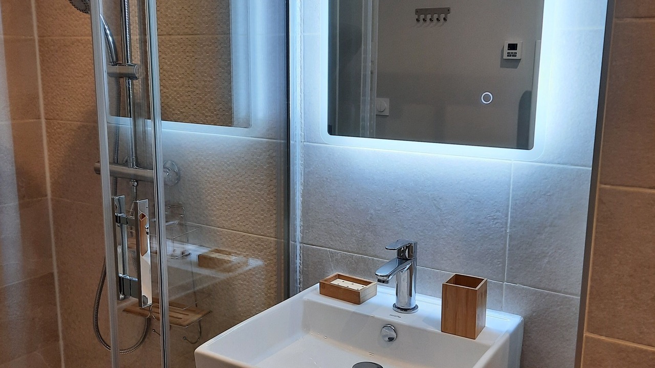 Photo of Bathroom in Hautot-sur-Mer