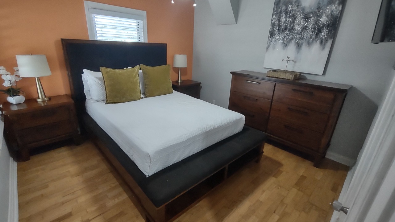 Photo of Bedroom in Del Mar