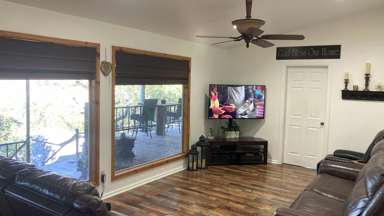 Photo of Livingroom in Cisco