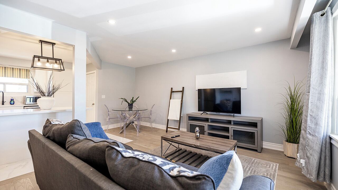 Photo of Livingroom in Lakeview