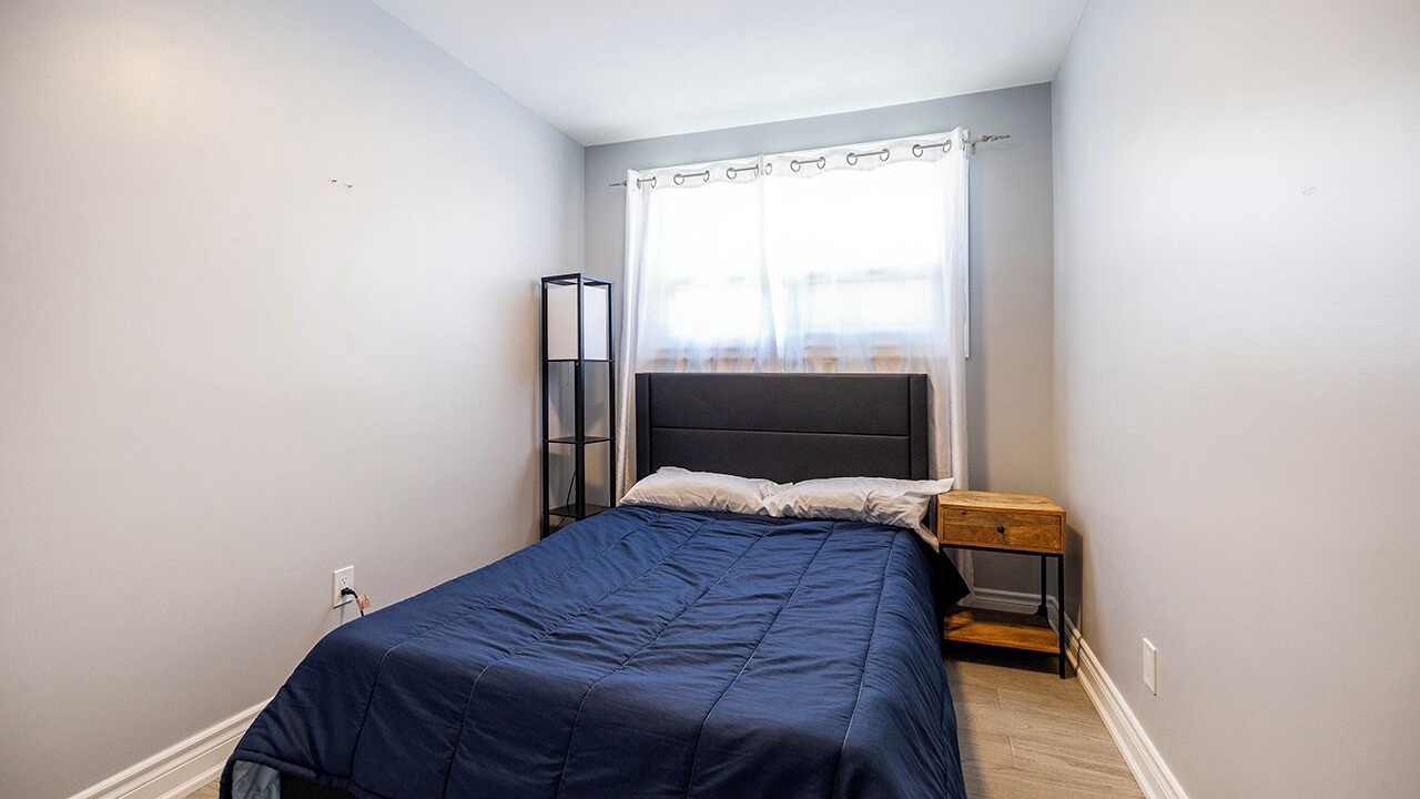 Photo of Bedroom in Lakeview