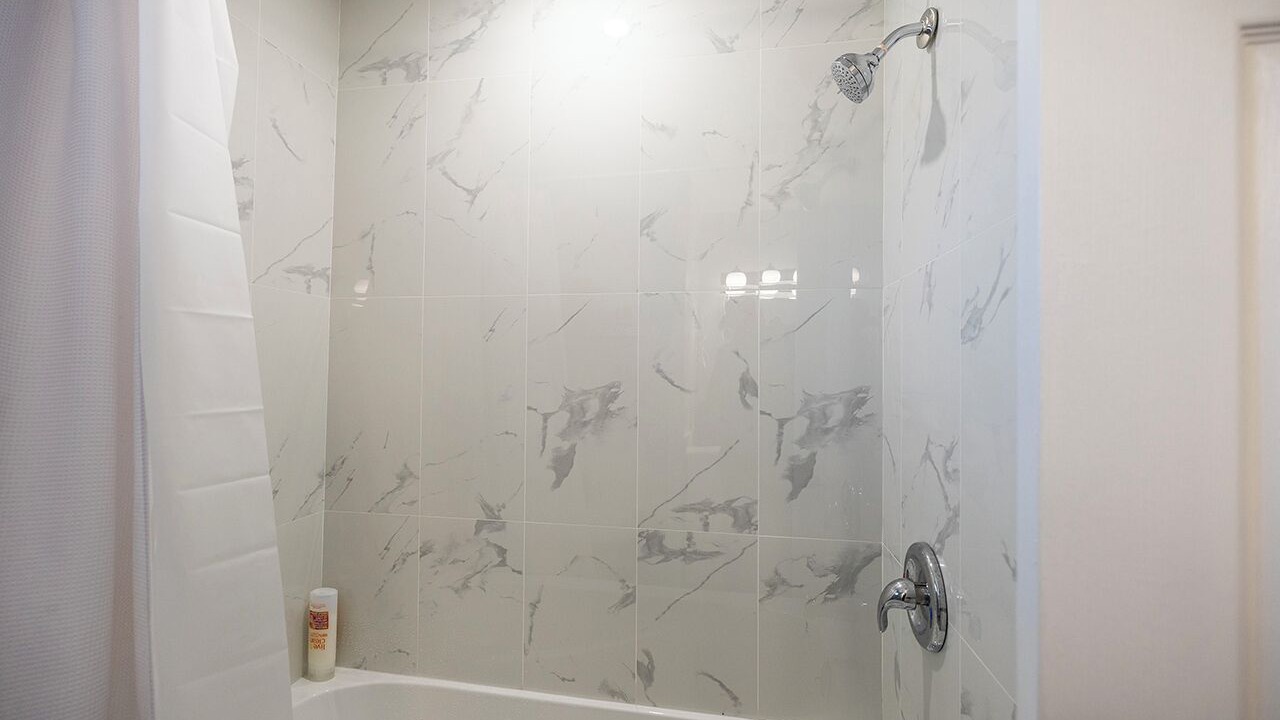 Photo of Bathroom in Lakeview