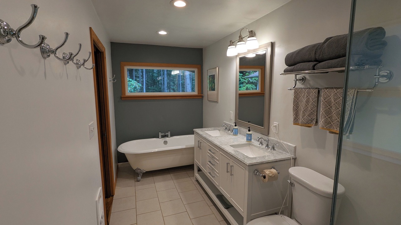 Photo of Bathroom in Langley
