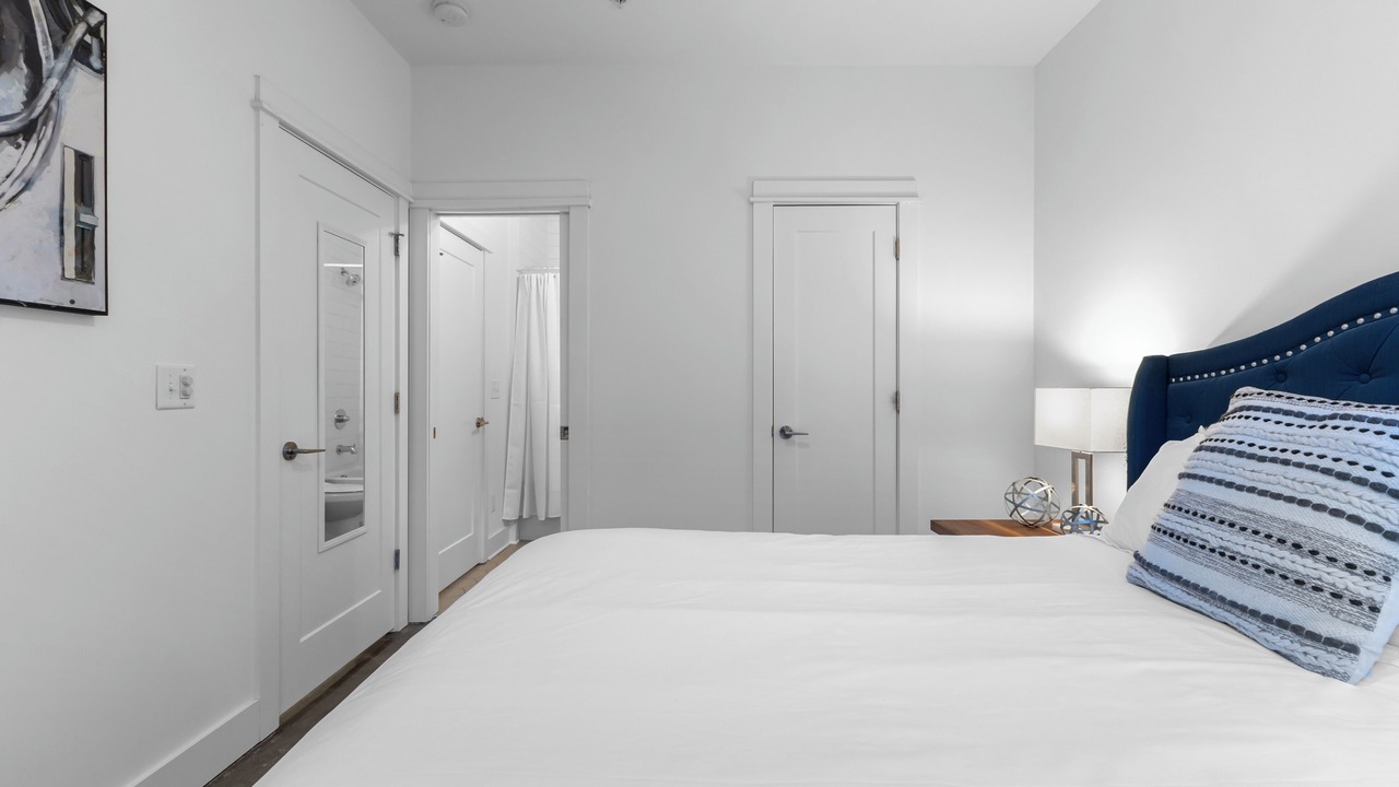 Photo of Bedroom in Hillsboro West End