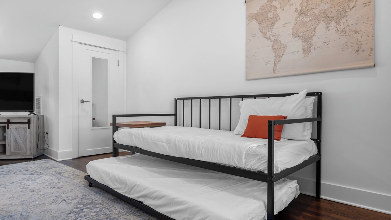 Photo of Bedroom in Hillsboro West End