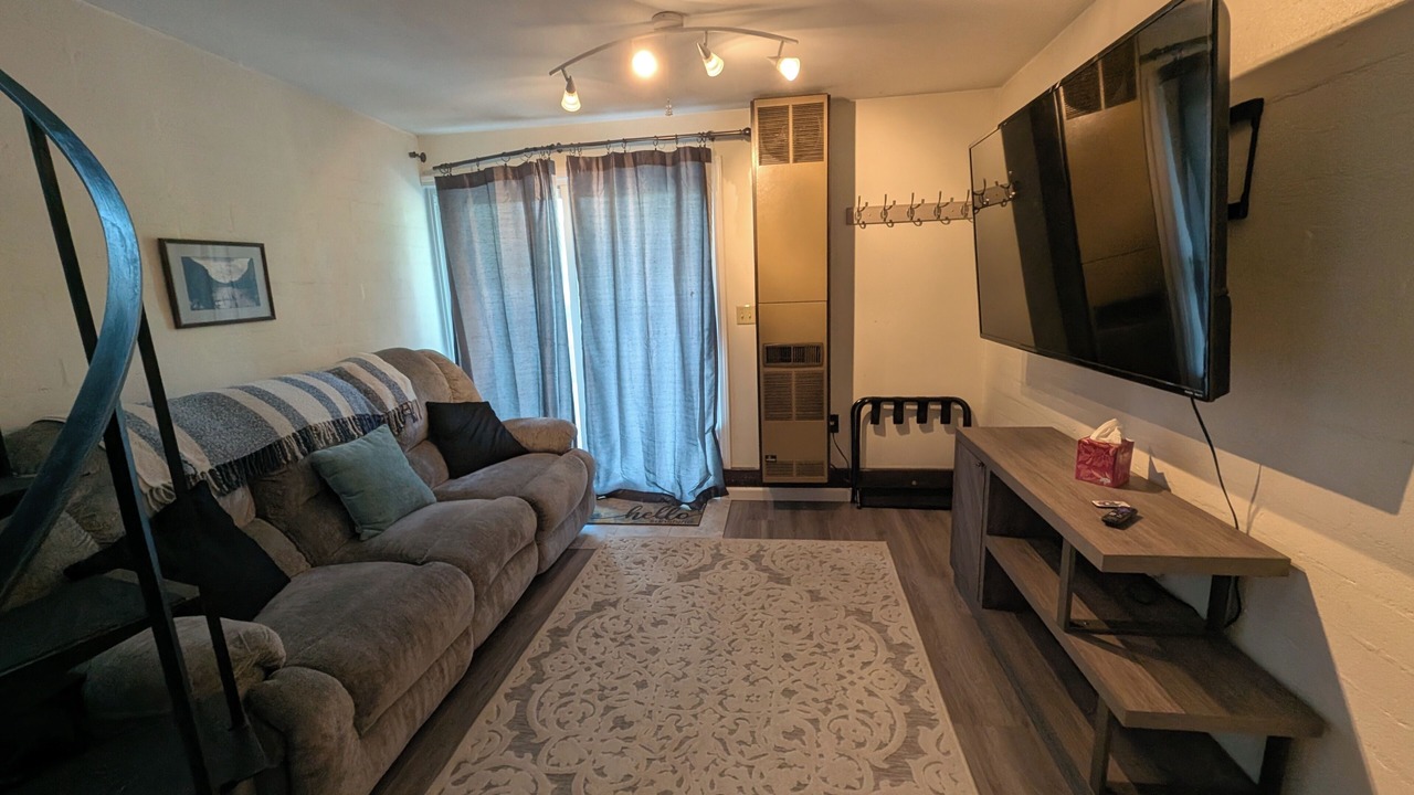 Photo of Livingroom in Blodgett Mills