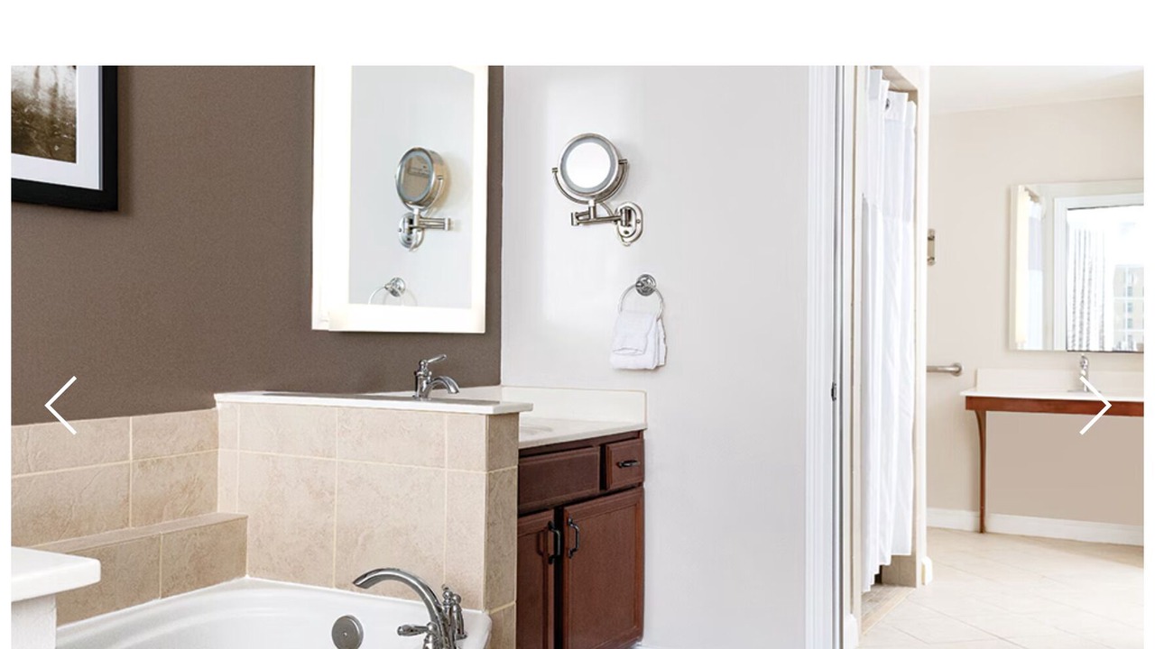 Photo of Bathroom in Main - Military Plaza