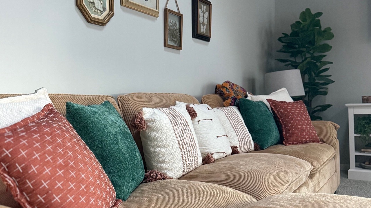 Photo of Livingroom in Lakeview