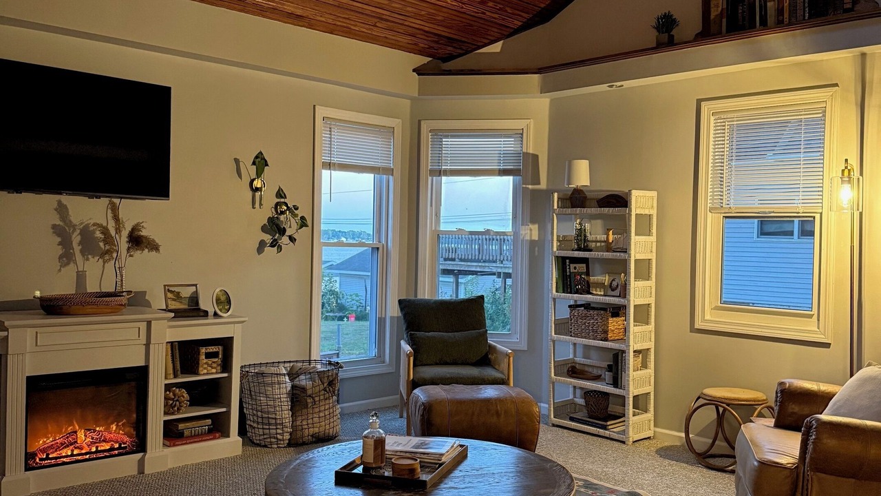 Photo of Livingroom in Lakeview