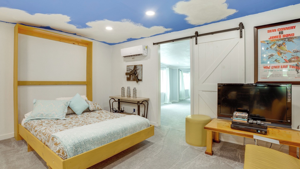 Photo of Bedroom in New Waverly