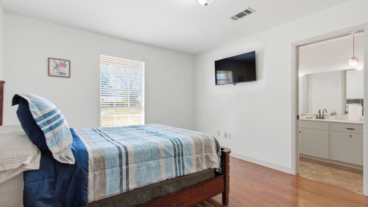 Photo of Bedroom in Broadmoor