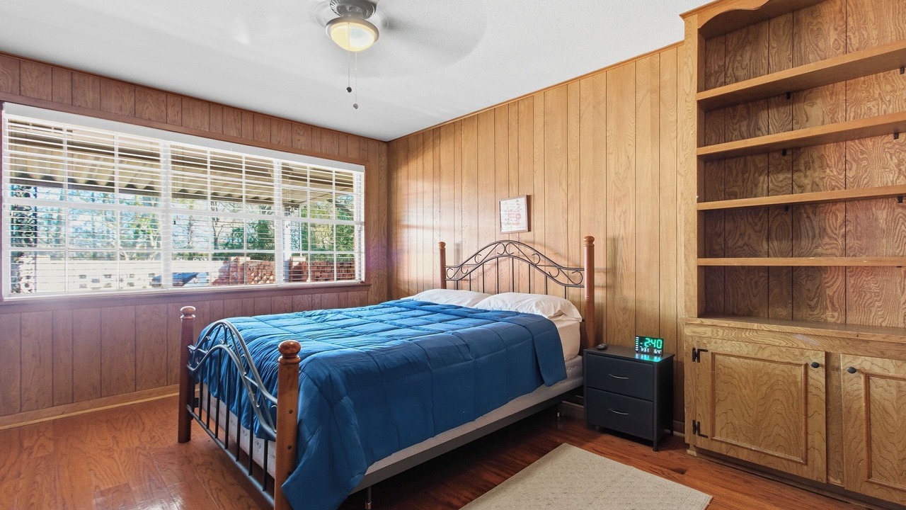 Photo of Bedroom in Broadmoor