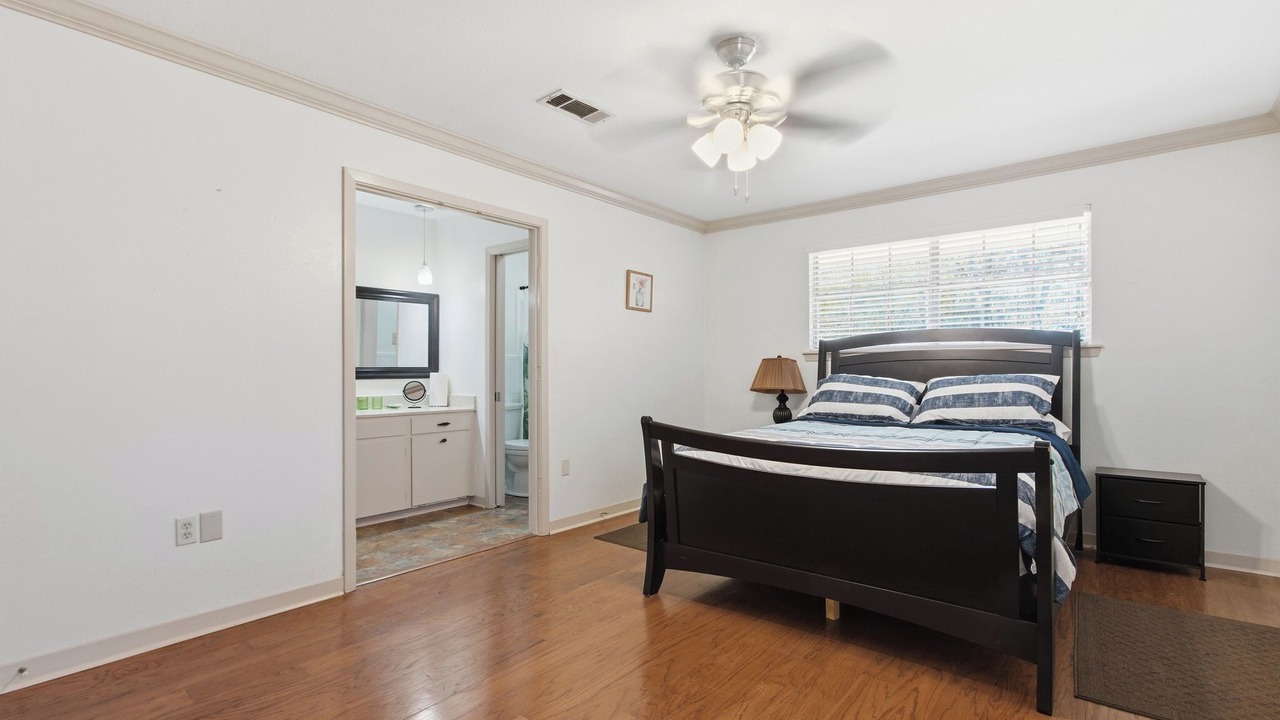 Photo of Bedroom in Broadmoor