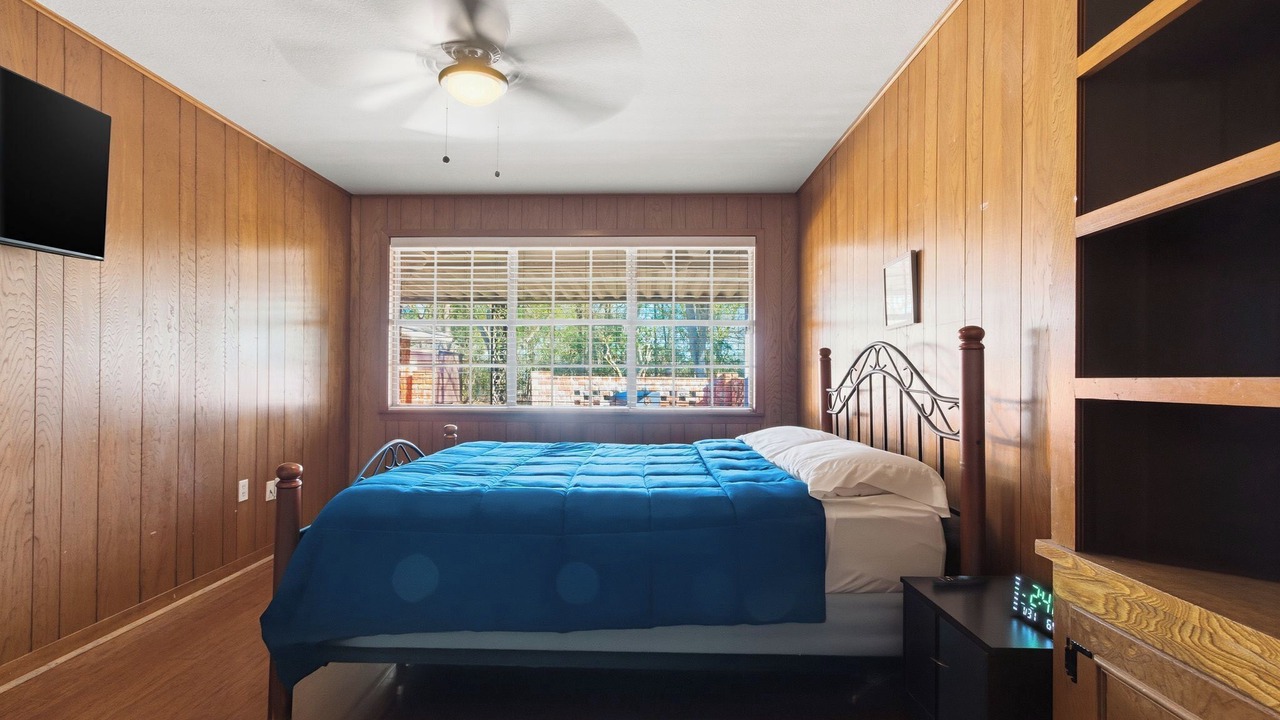 Photo of Bedroom in Broadmoor