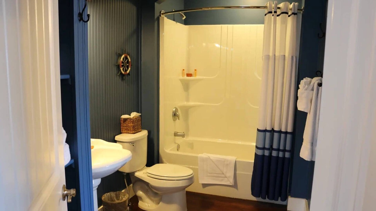Photo of Bathroom in Branson