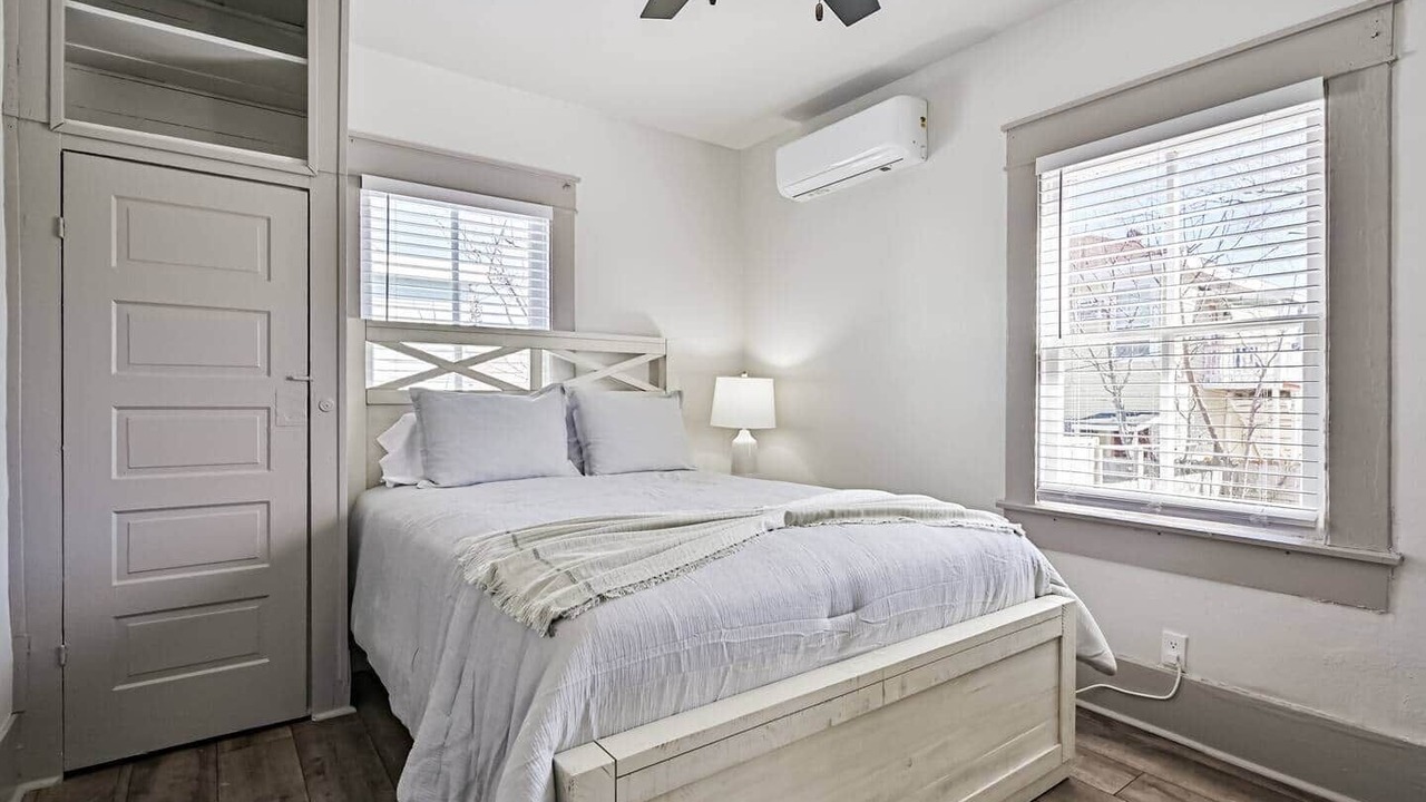 Photo of Bedroom in South Houston