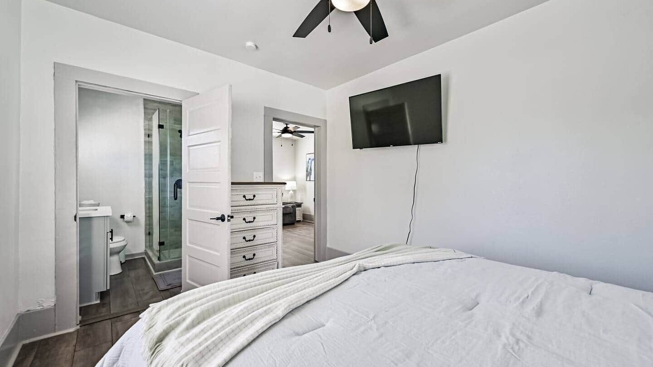 Photo of Bedroom in South Houston
