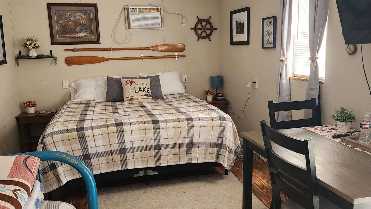 Photo of Bedroom in Crosbyton