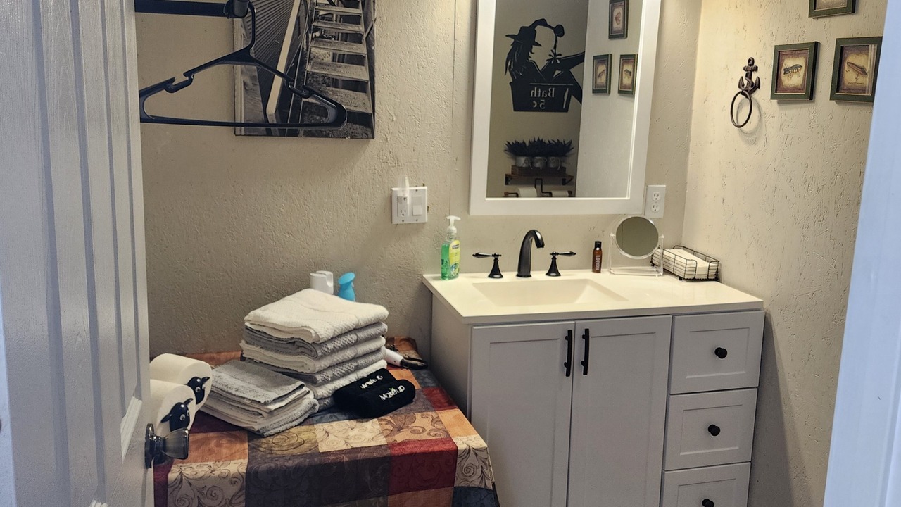 Photo of Bathroom in Crosbyton