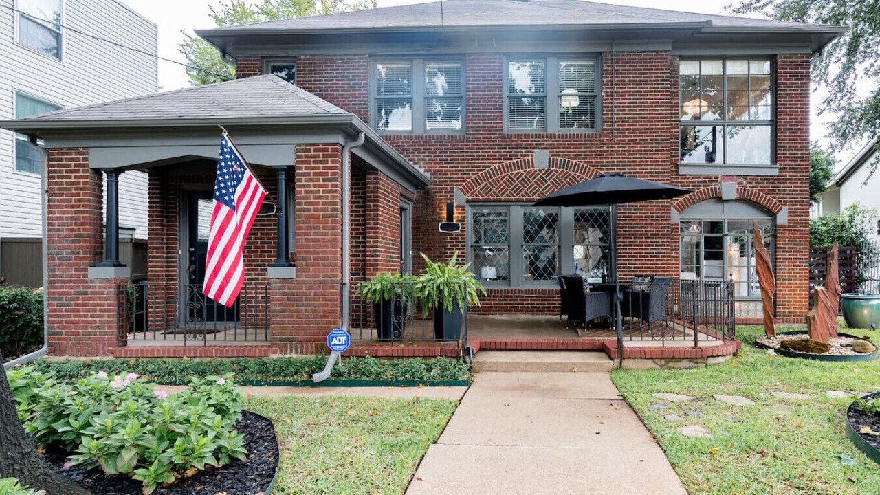 Photo of Outdoor in Oak Lawn
