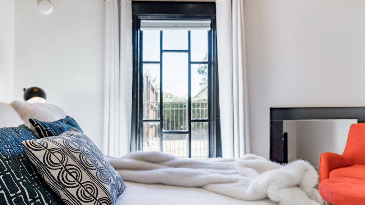 Photo of Bedroom in Oak Lawn