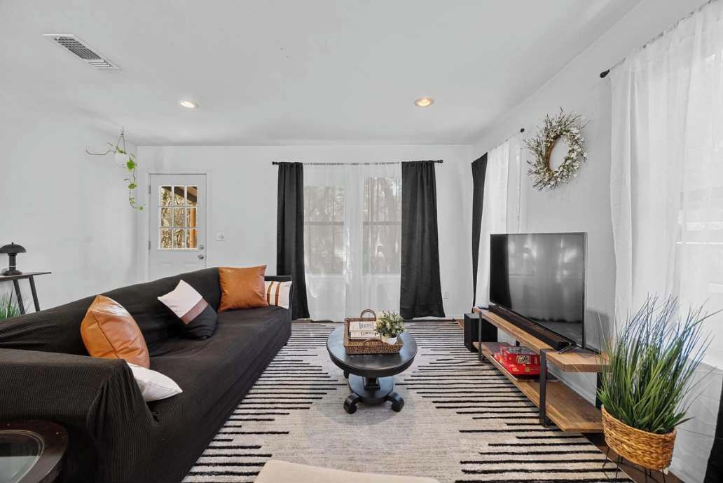 Photo of Bedroom in Apache Shores