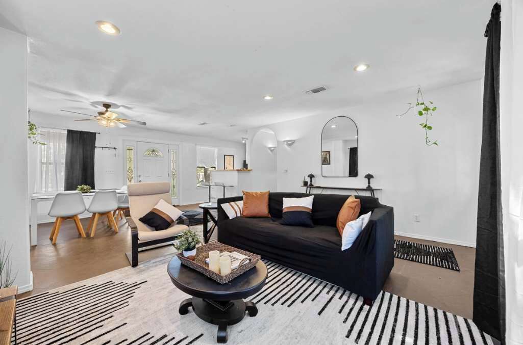 Photo of Bedroom in Apache Shores