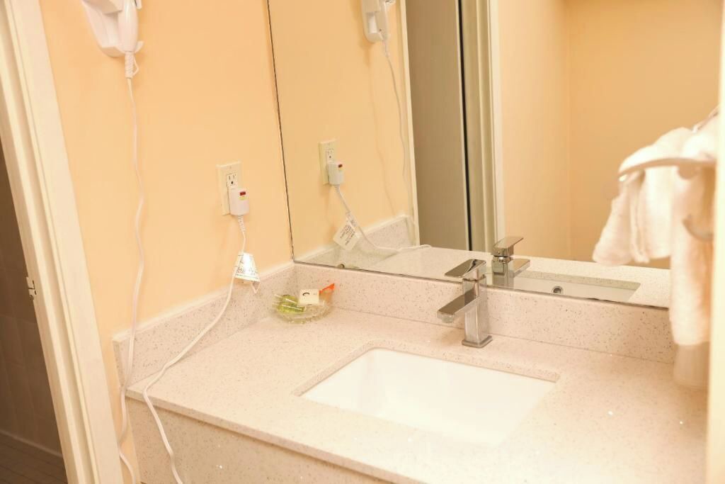 Photo of Bathroom in Niagara Falls