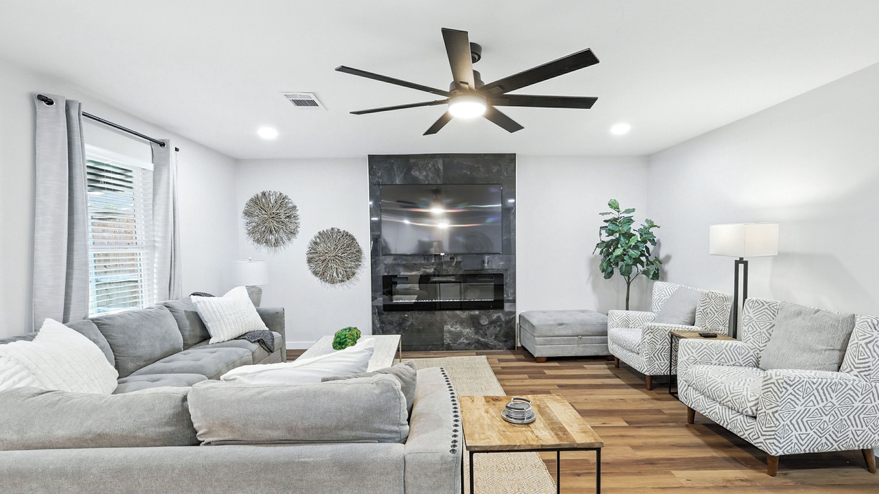 Photo of Livingroom in Flower Mound