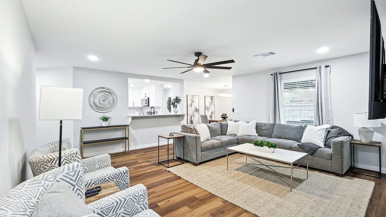 Photo of Livingroom in Flower Mound