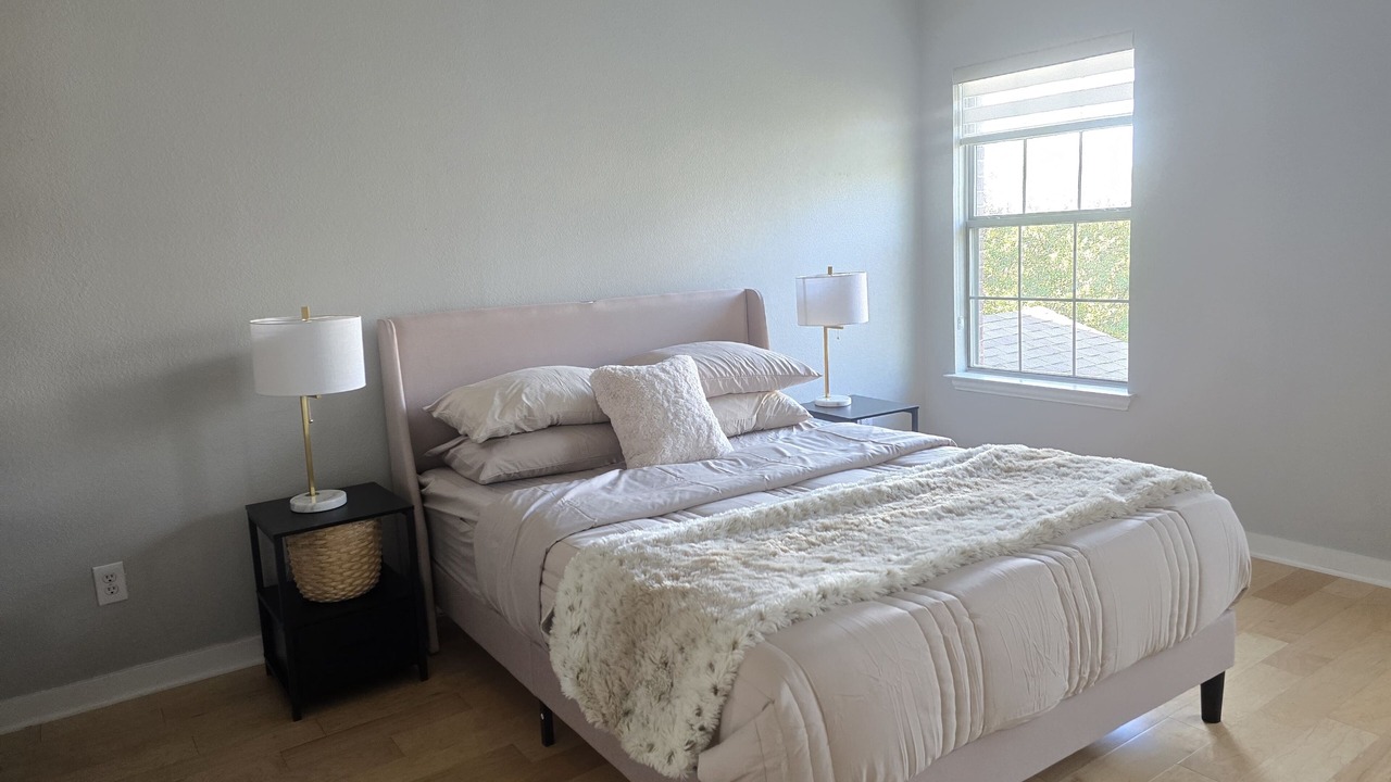 Photo of Bedroom in Lewisville