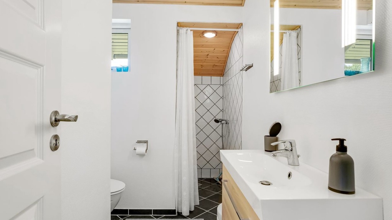 Photo of Bathroom in Gedesby