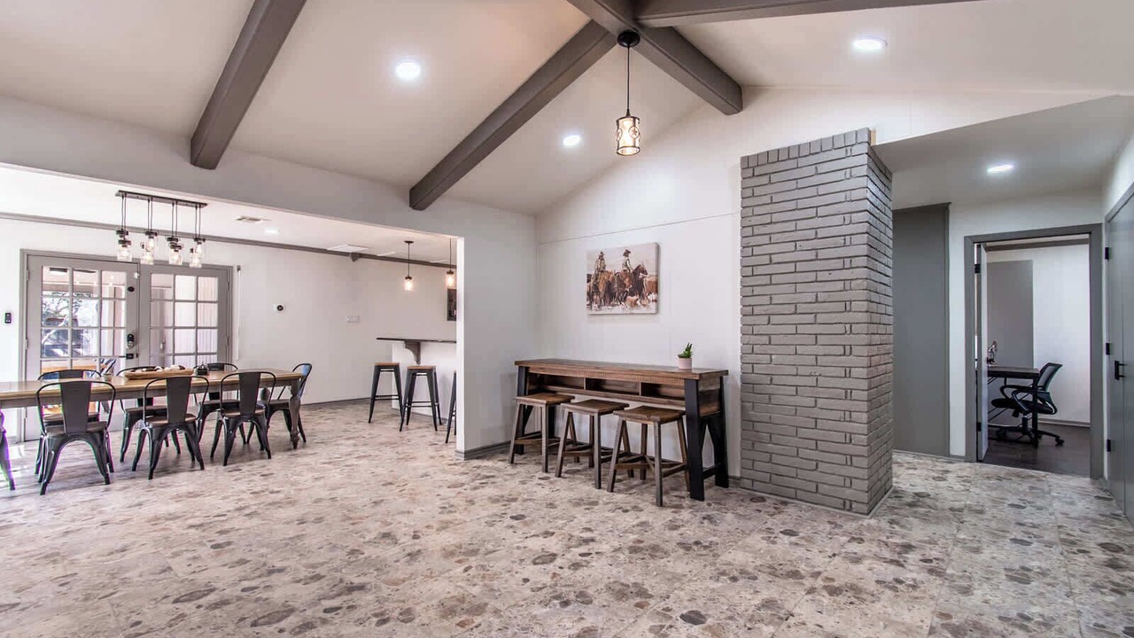 Photo of Livingroom in Bay Area
