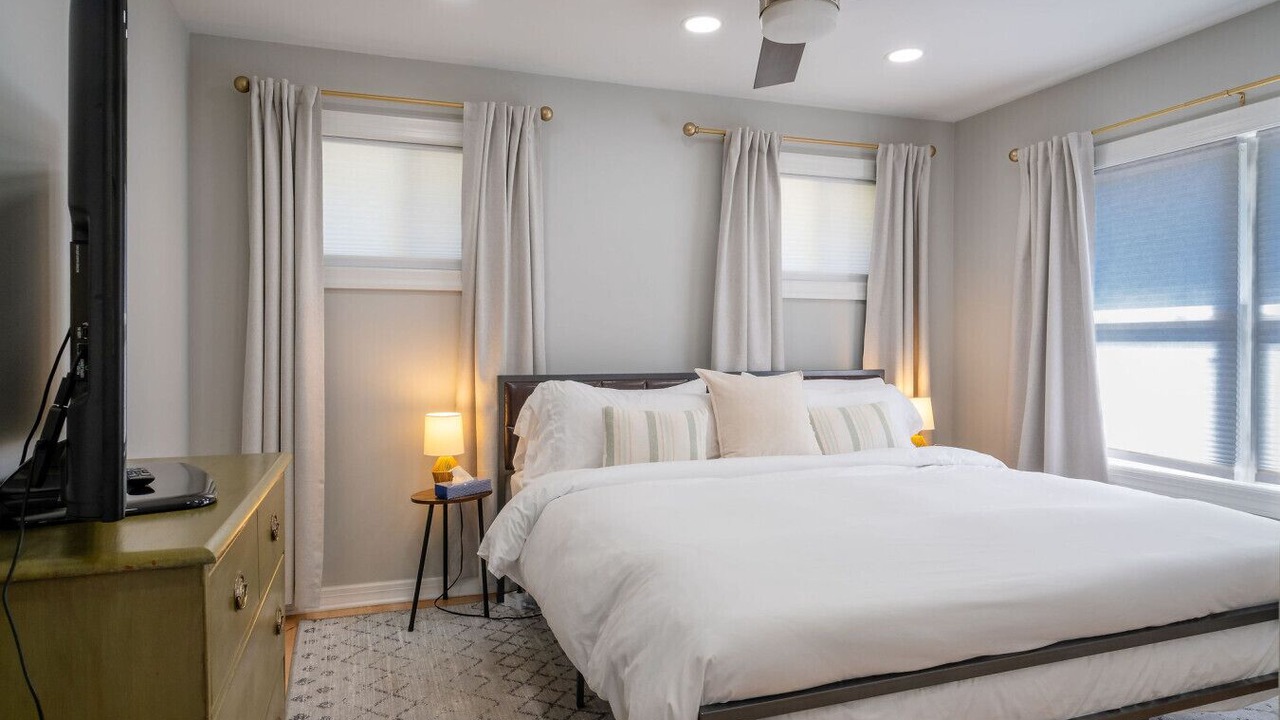 Photo of Bedroom in Fox Lake