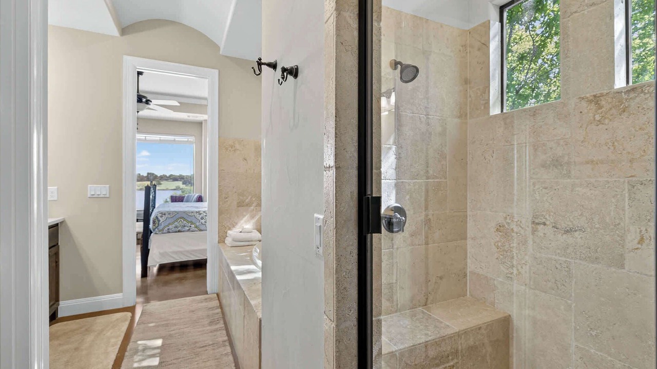 Photo of Bathroom in Kingsland