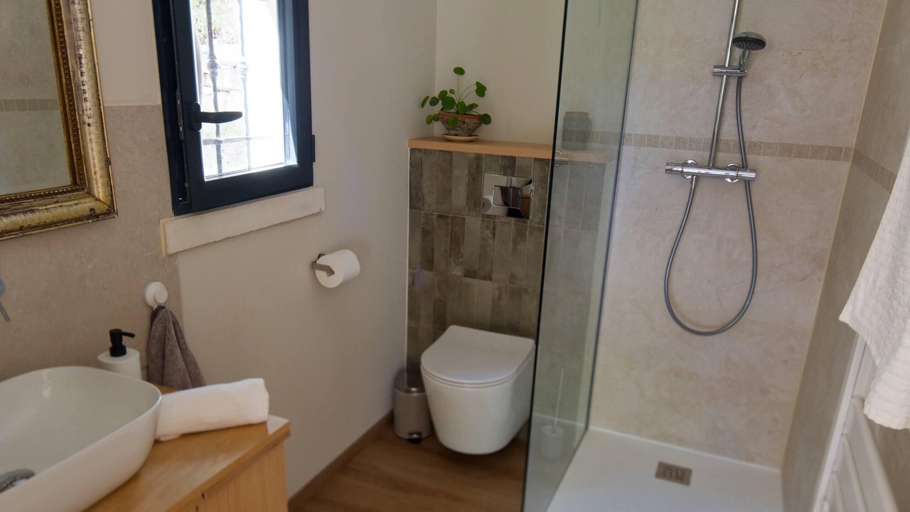 Photo of Bathroom in Opio